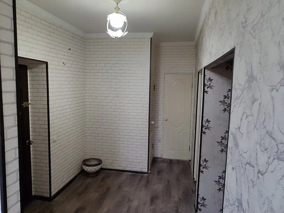 Срочно! 2 ком. квартира (59 м²), 2/1/4. Старые Сергели. Дом кирпичный!