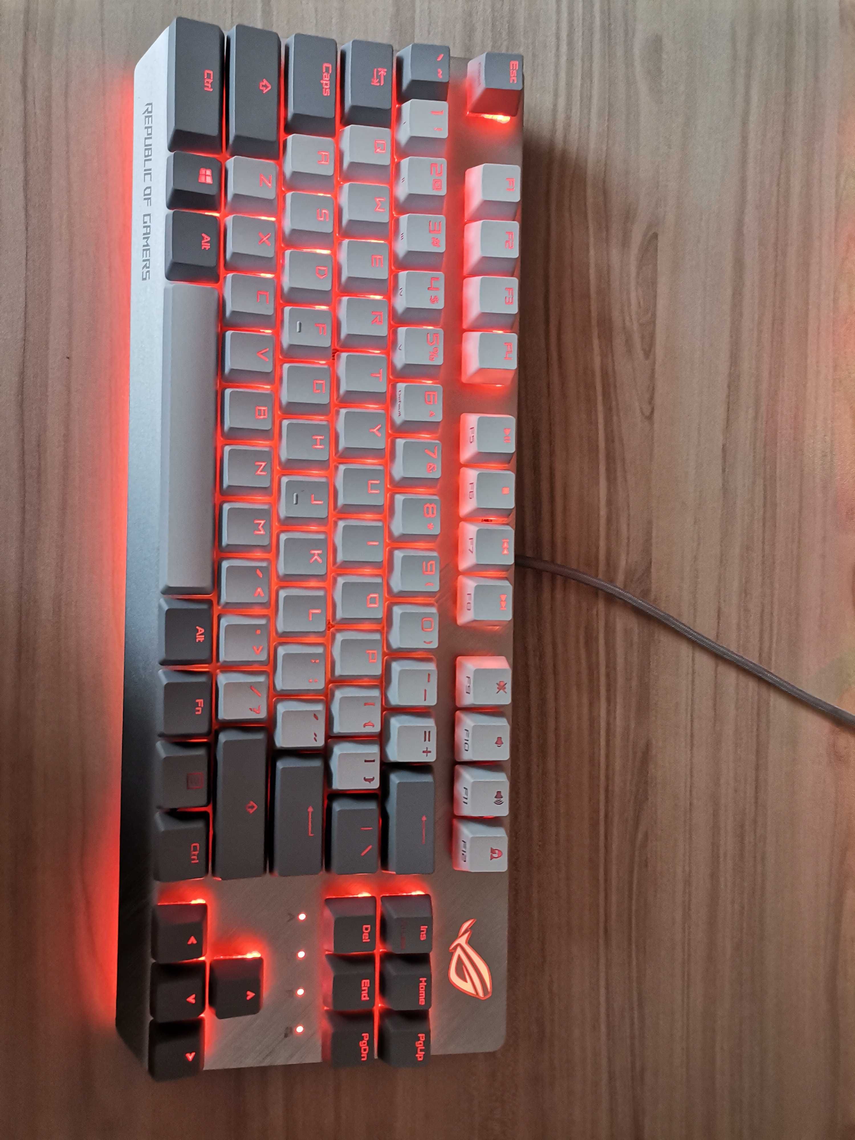 Механична клавиатура ASUS ROG STRIX SCOPE nx tkl MOONLIGHT WHITE