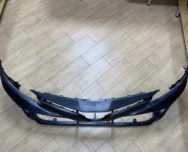 Бампер передний на Toyota Camry 70 /Тойота Камри 70