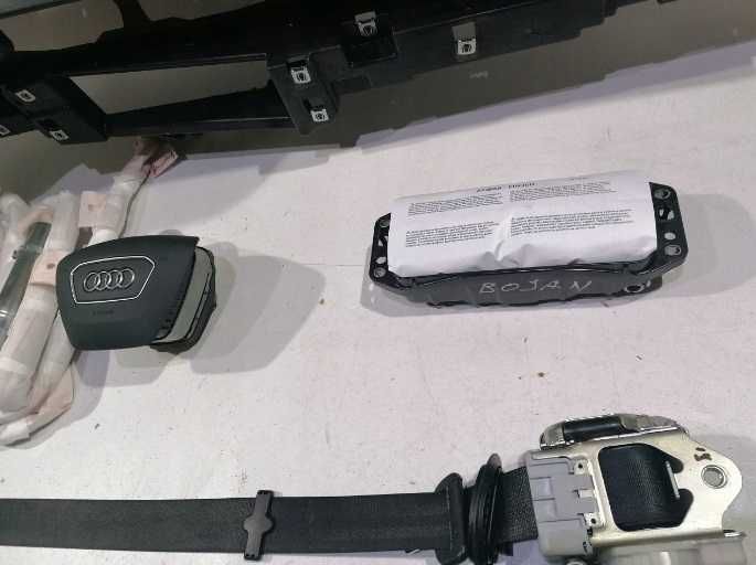 Audi A6 C8 plansa de bord kit airbag volan pasager cortine - centuri