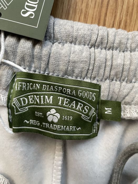 pantaloni denim tears