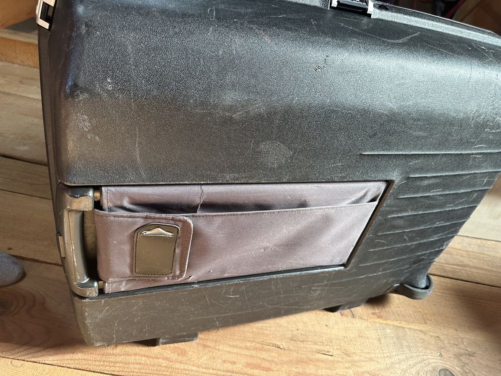 Куфар за регистиран багаж