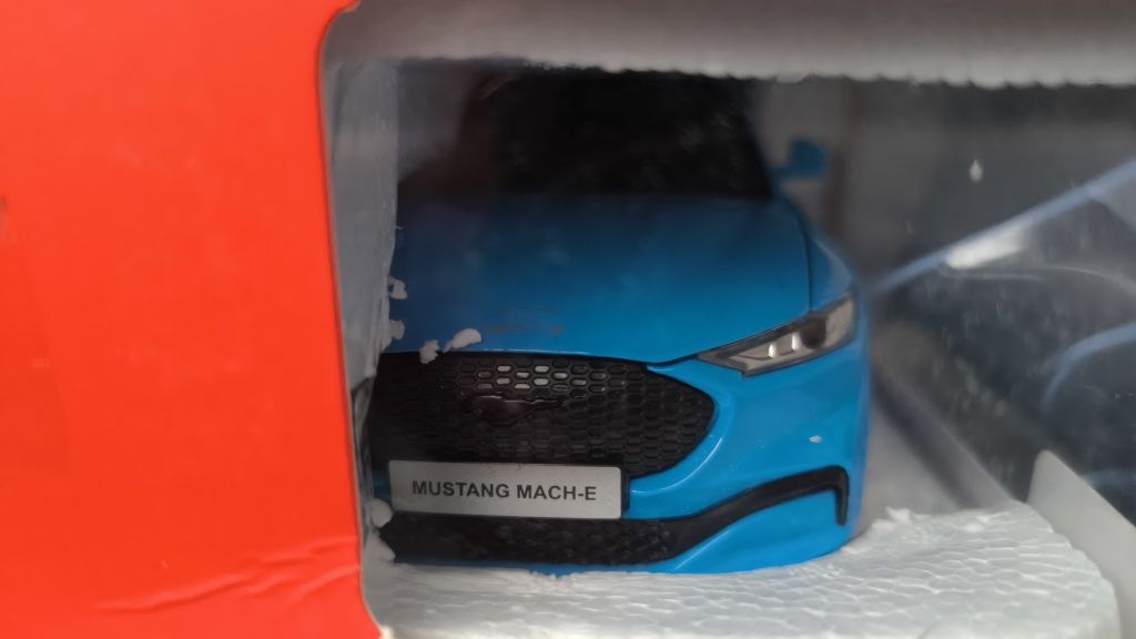 Macheta auto jucarie Ford Mustang Mach-E,  noua, scara 1:24