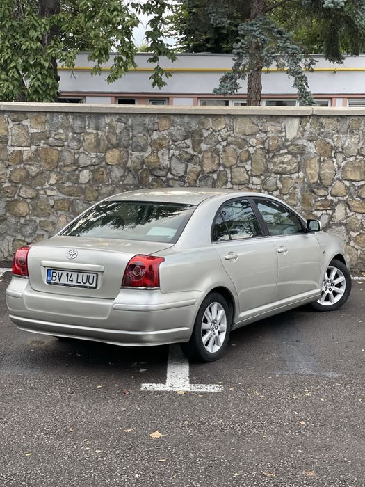 Toyota Avensis T25 1.8VVTi 129 cai 2004