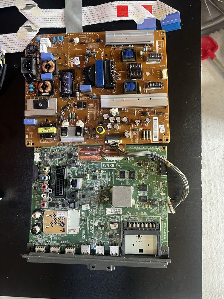 Vand Piese din Tv LG spart