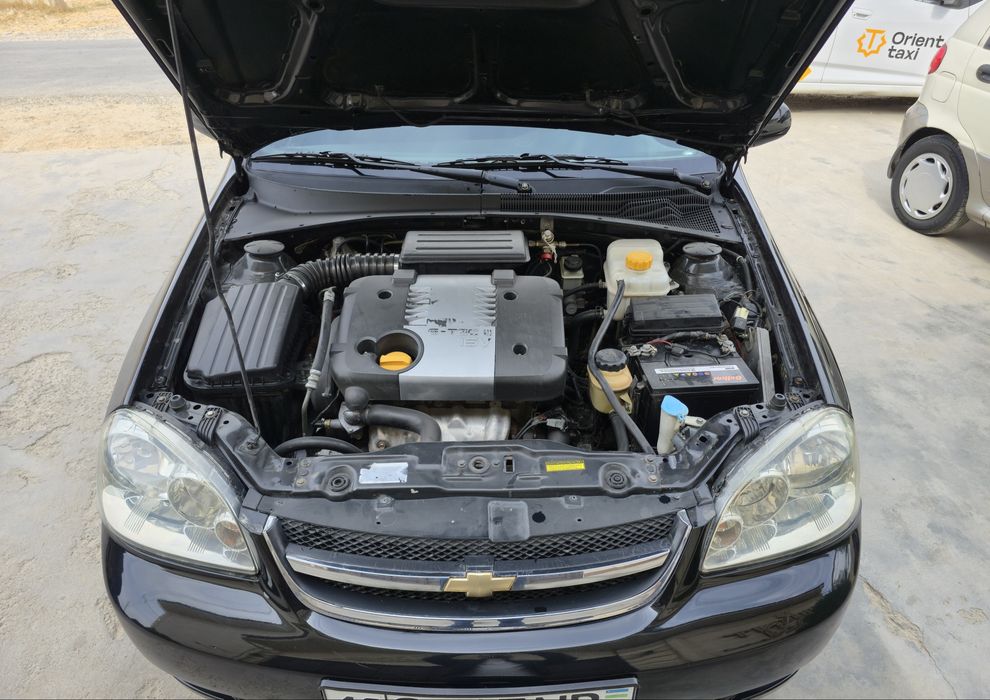 Chevrolet Lacetti 2009 yaxshi holatda! Gaz-benzin
