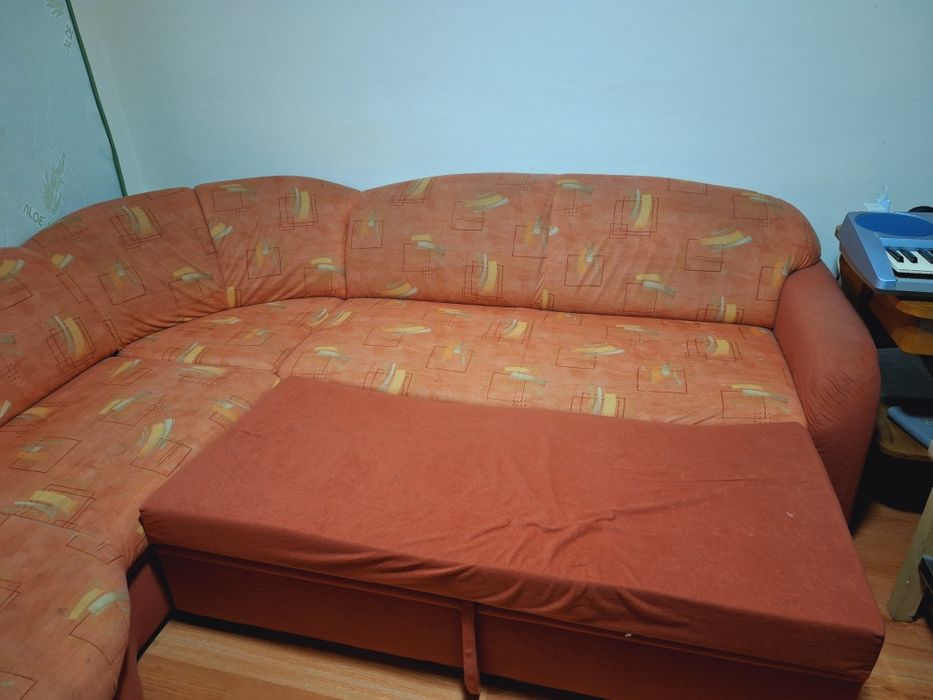 Vând colțar cu canapea