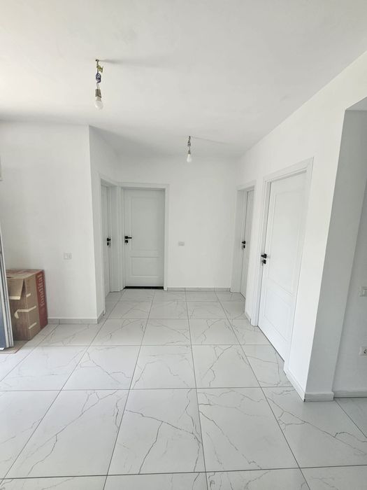 Casa de vanzare Opriseni