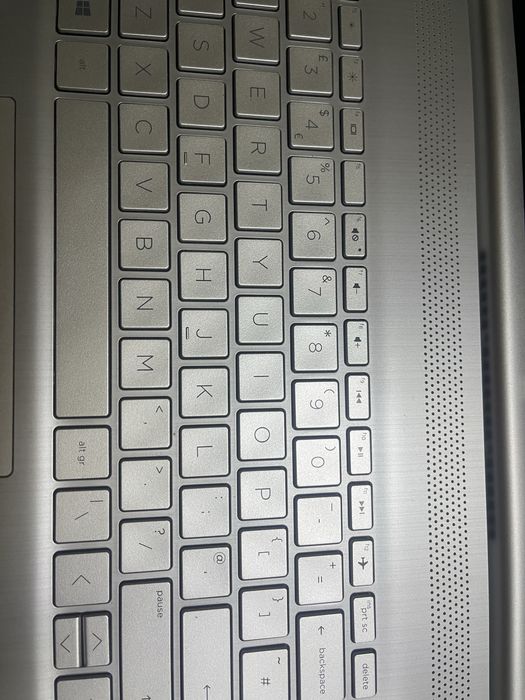 Laptop Hp Intel Pentium Gold 7505 2.00 Ghz + Incarcator