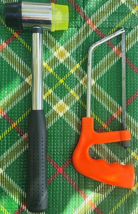 Молоток с резиновыми накладками. Киянка. Пилы. Ножовка