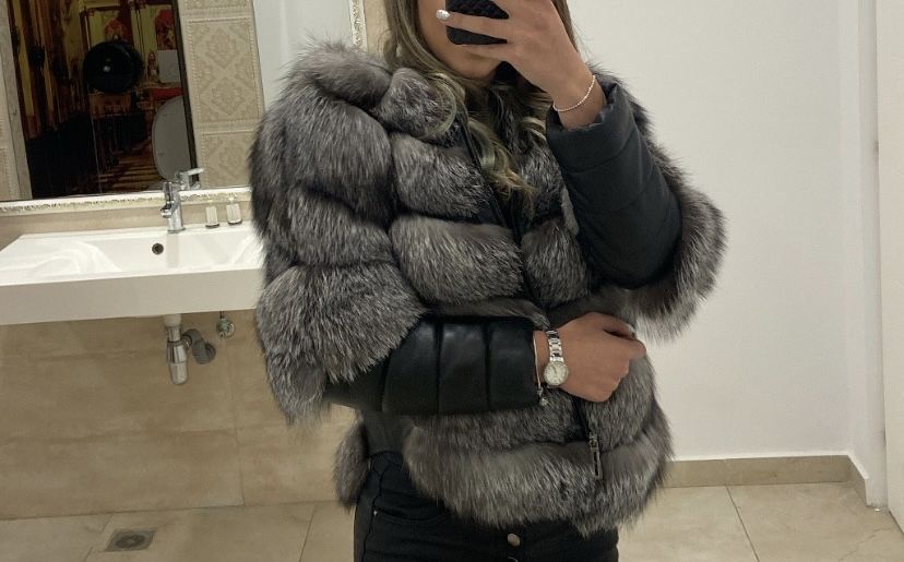 Haina de blana cu maneci de piele detasabile