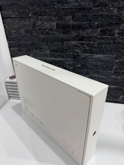 MacBook Pro 14"M5/16gb 512ssd/Space Black/NOU SIGILAT FACTURA GARANTIE