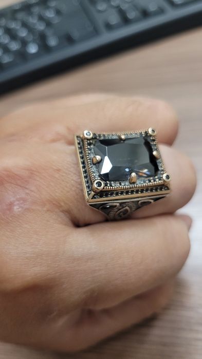 Серебро Печатка Болт Перстень шейха. Размер 19 продам не дорого.