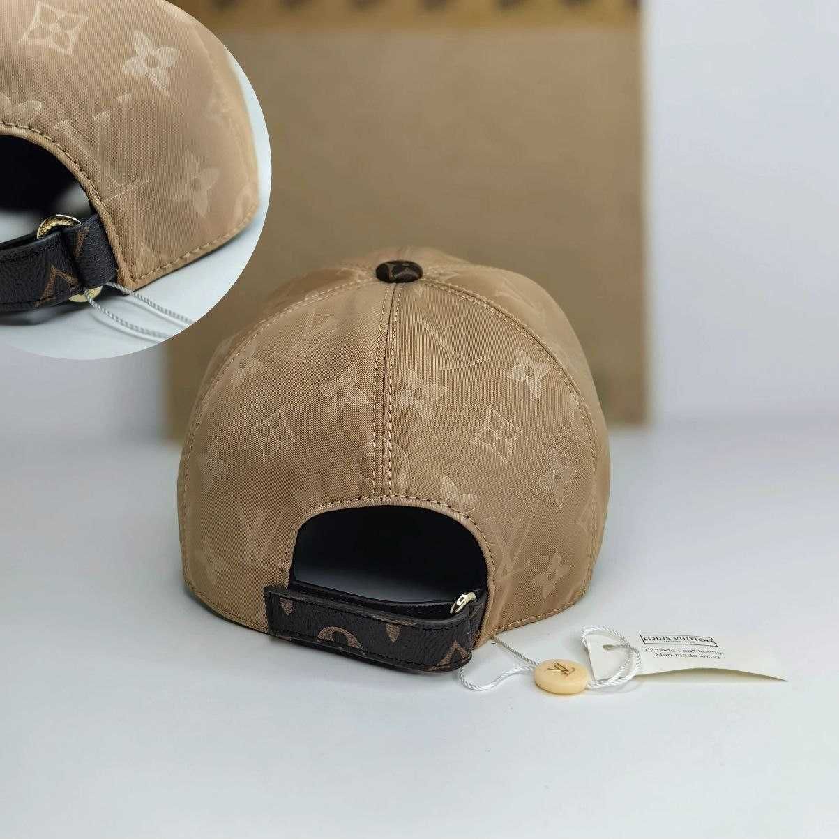 Шапка  ​Louis Vuitton LV