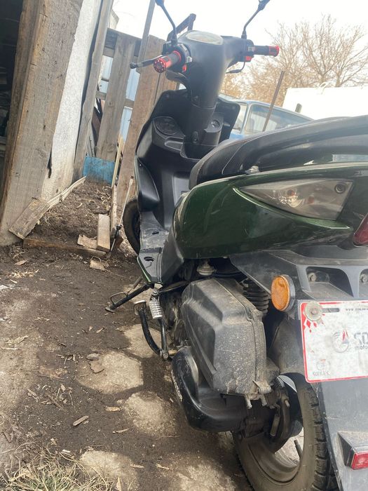 Продам срочно скутер за 90000есть торг реальному покупателю