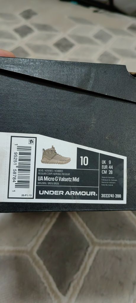 Under armour   44   28см  кафеви