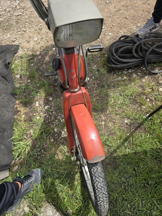 Vând moped 49cm piaggio
