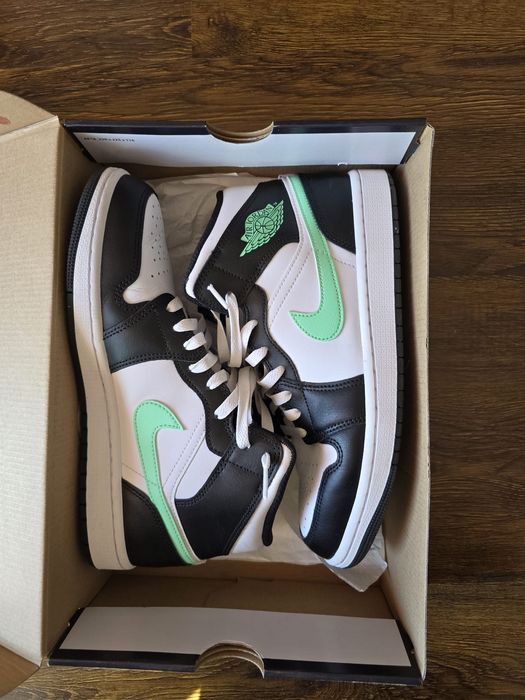 Air Jordan 1 Mid
