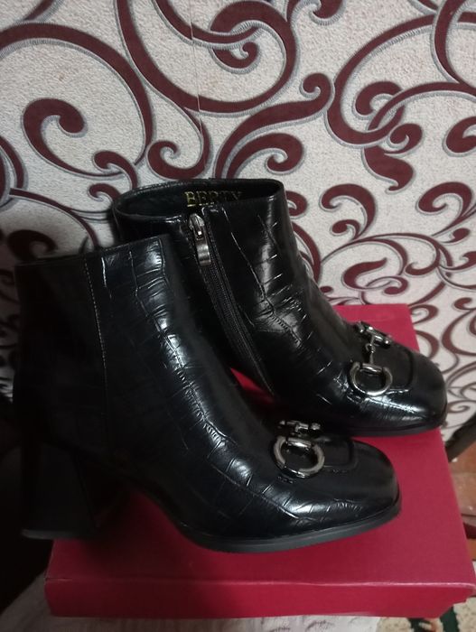 Оёк кийим этик аёл ларга