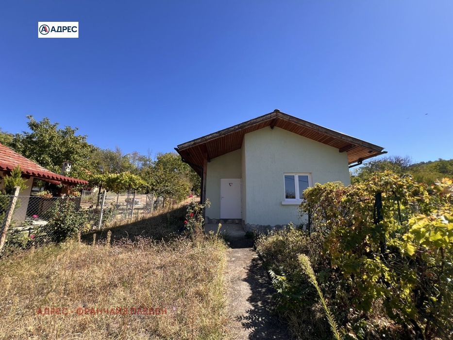 Къща в Ловеч-Промишлена зона площ 82 цена 66468