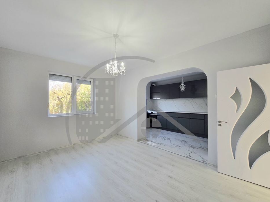 Продава се Етаж от къща в Добрич, Червената пръст - 100 кв.м за 1530 €/кв.м - Снимка #11