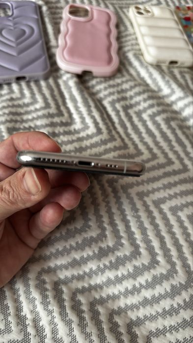 Se vinde iPhone 11 pro