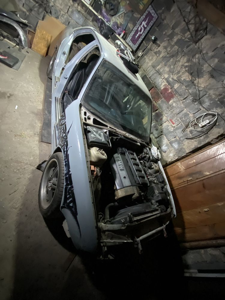 Бмв е34 на разбор , есть все
