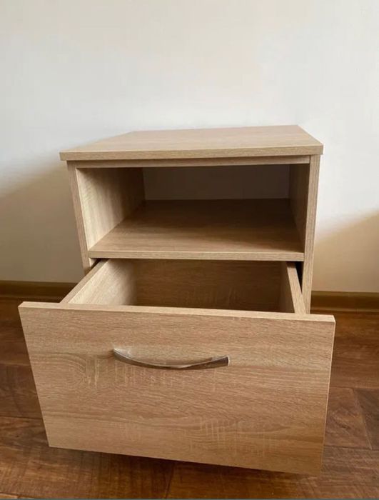 Тумбочка с ящиком