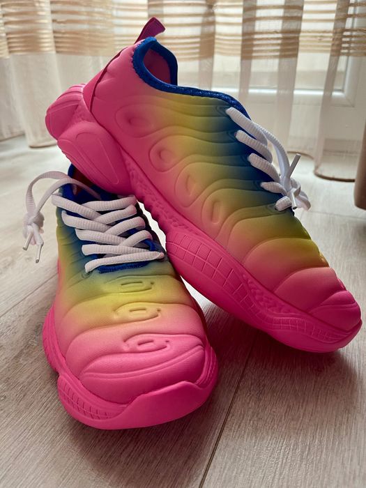 Страхотни маратонки 38 номер