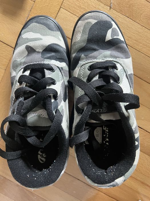 Pantofi sport cu roti pentru copii, marca Heelys, marime 35