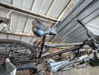 Vând 3 biciclete de marca.