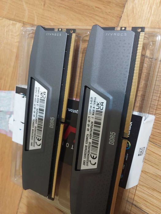 32GB 5200MTs CL40 Corsair Vengance,  AMD EXPO DDR5