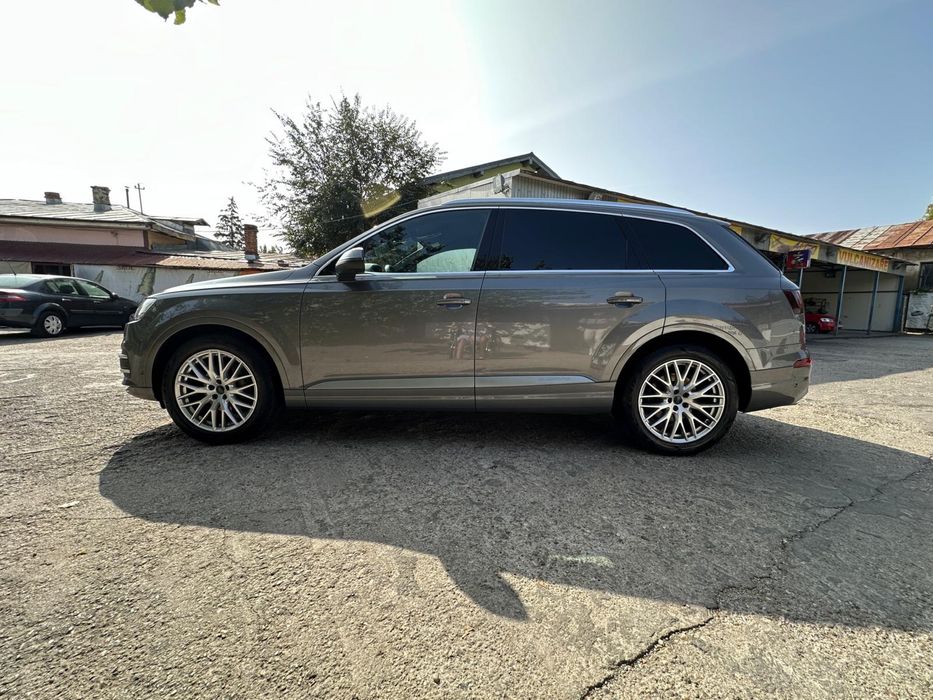 Audi Q7-2017-272 cp