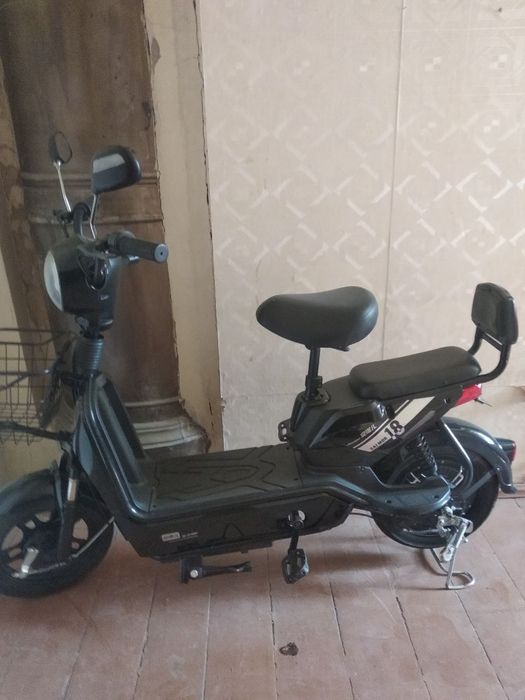 Срочно продаю электро скутер