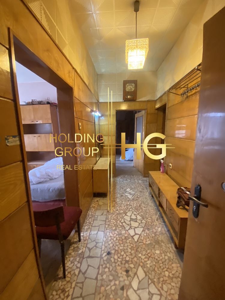 Продава се Четиристаен апартамент в Добрич, Център - 130 кв.м за 539 €/кв.м - Снимка #6