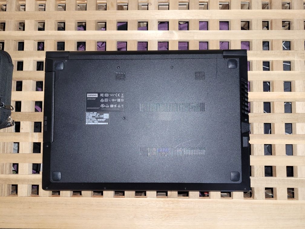 Laptop LENOVO i7