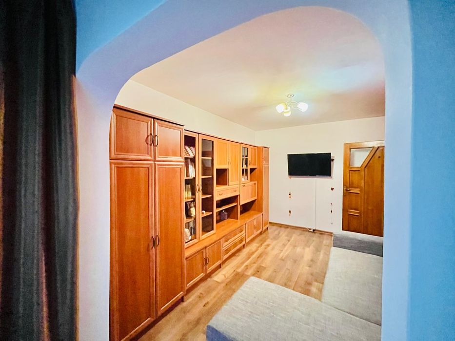Se vinde apartament 3 camere decomandat