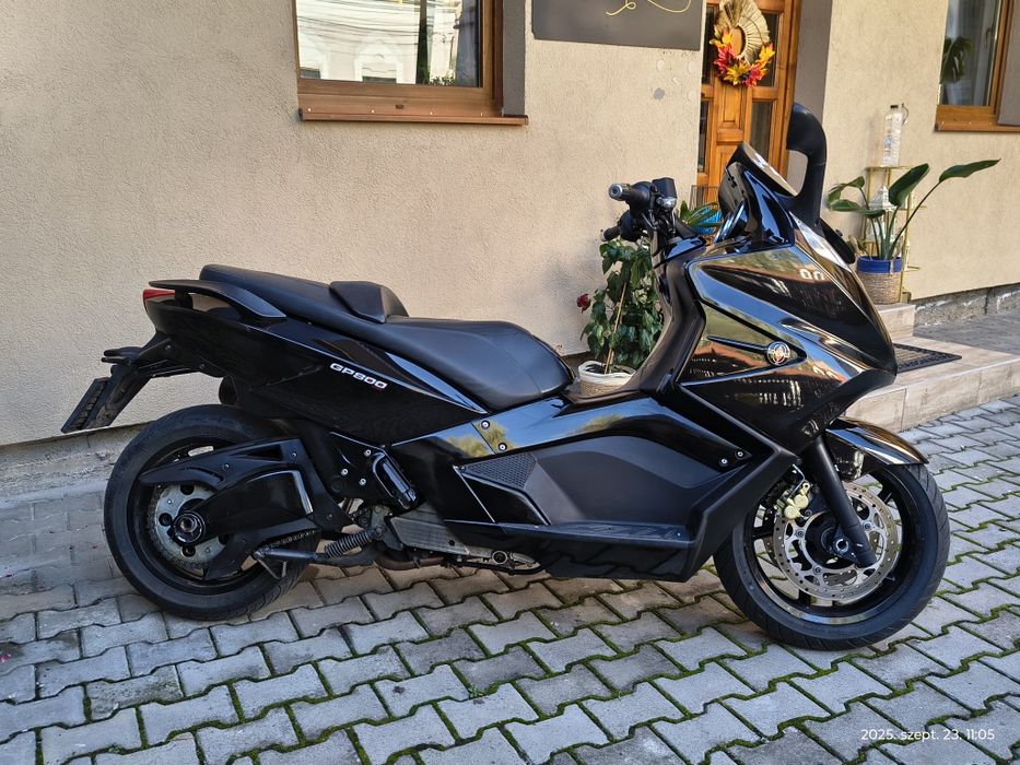 Piaggio Gilera gp800