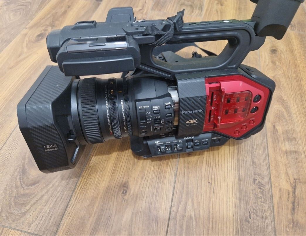 Vând kit camera panasonic ag dvx 200