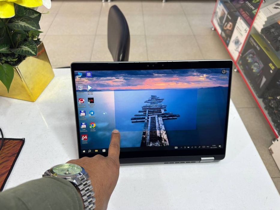 Dell Amerikanski X360 core i5-1335U ddr5 8/256 SSD holati ideal