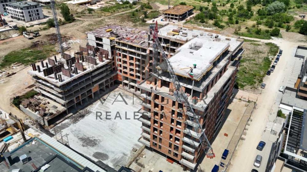 оф.21139 2-стаен апартамент Луксозна сграда