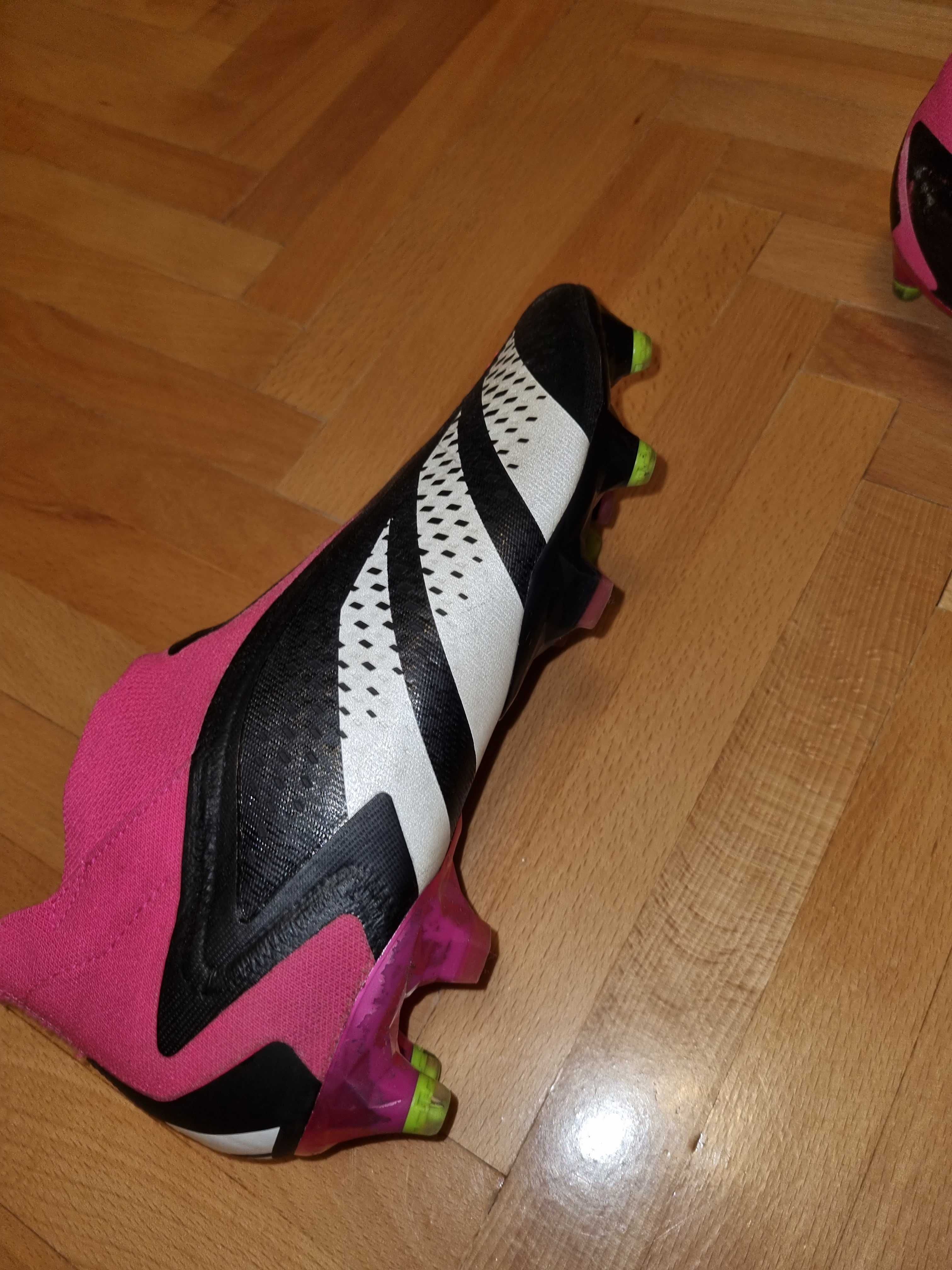 Pantofi fotbal adidas predator