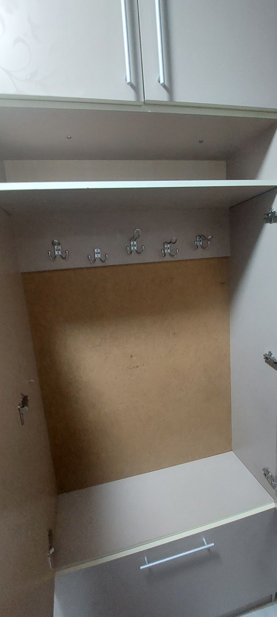Продам шкаф в прихожую