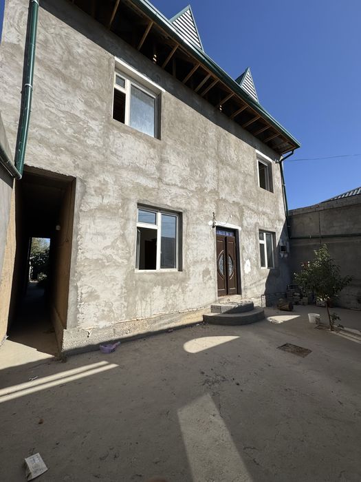 4 sotik ikki etajlik uy zangata