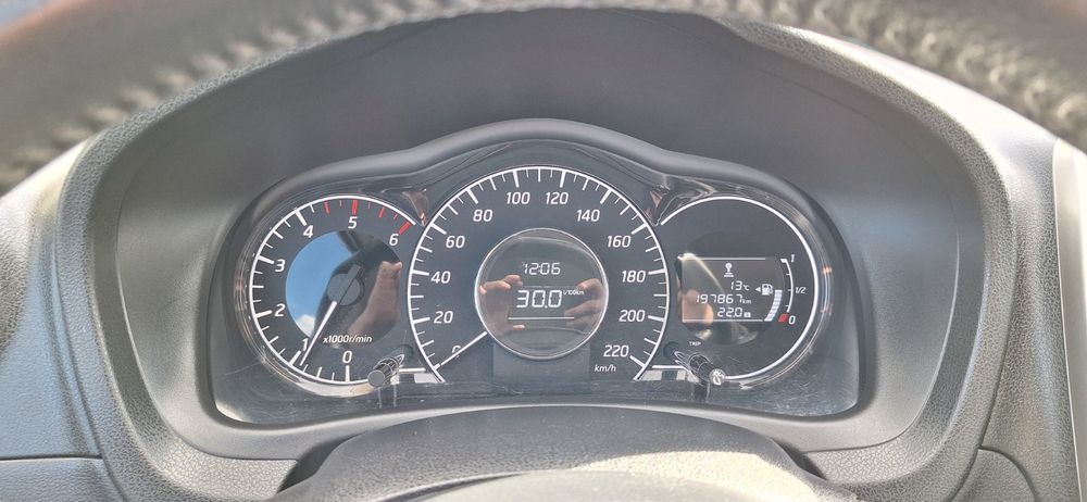 Nisan Note 1.5dci * Navi* Full* 360 Euro5*