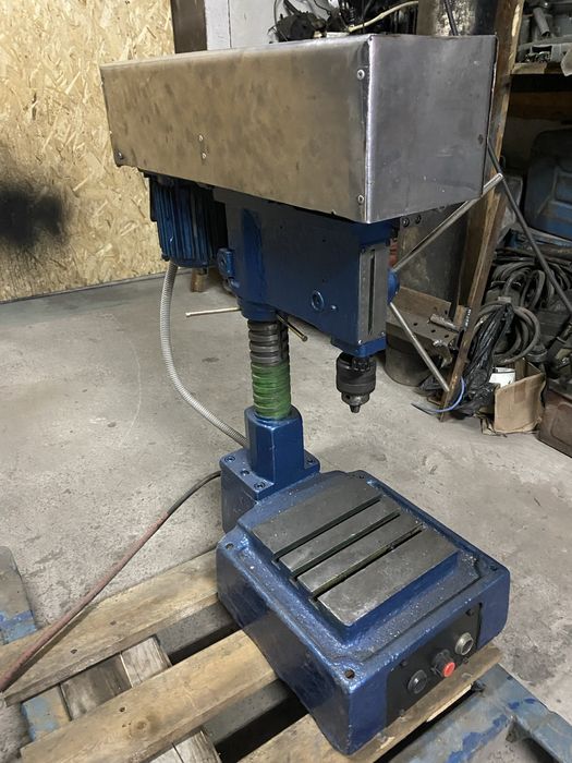 Сверлильный станок