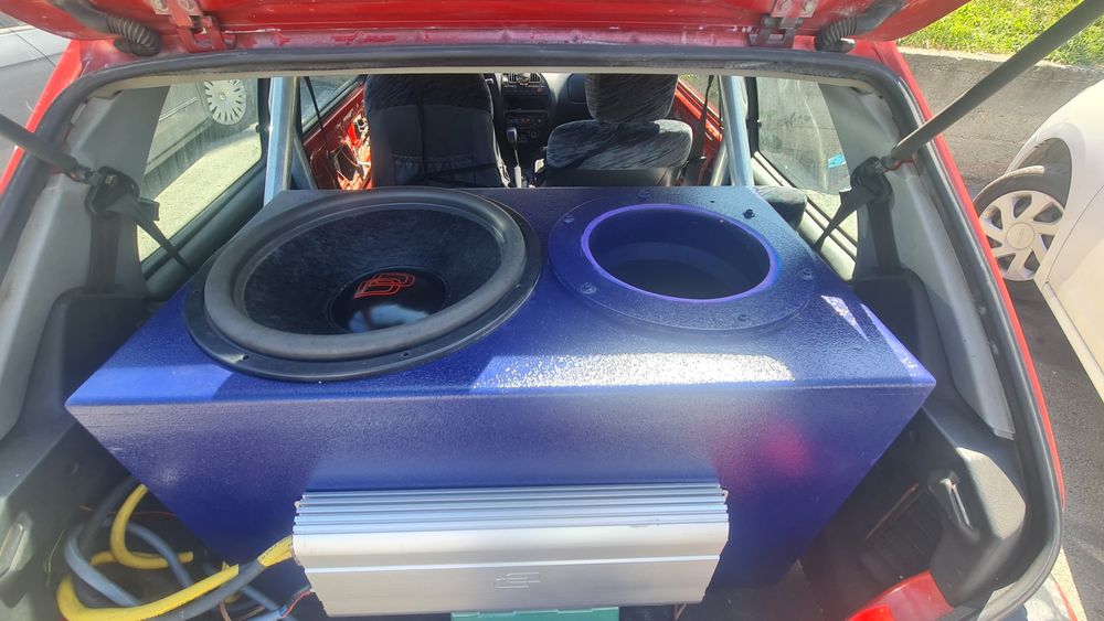 Vând subwoofer 18 inchi și amplificator monobloc  digital design