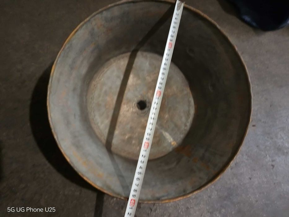 Продавам  2 броя капаци