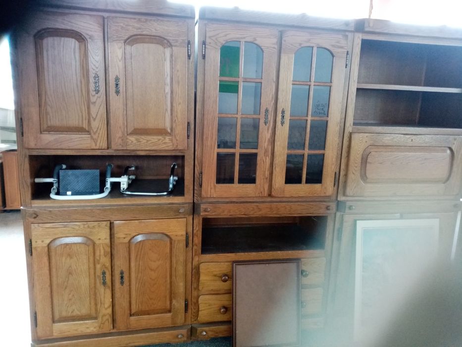 Vând vitrine/corpuri mobila lemn masiv