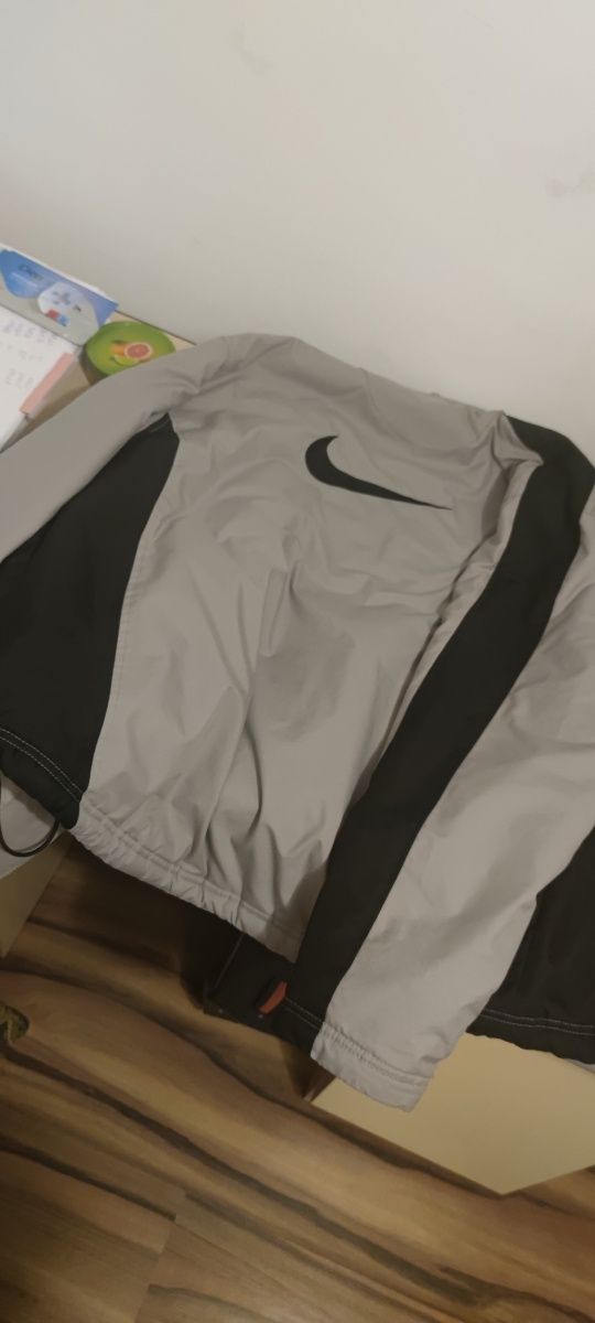 Geaca nike vintage swoosh mare